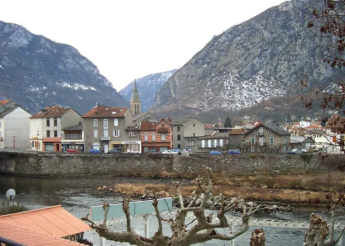 Hotel Logis Restaurant De La Poste 2*