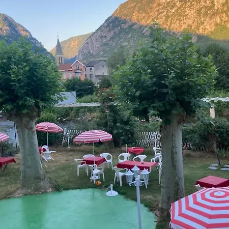 Logis Restaurant De La Poste Hotel