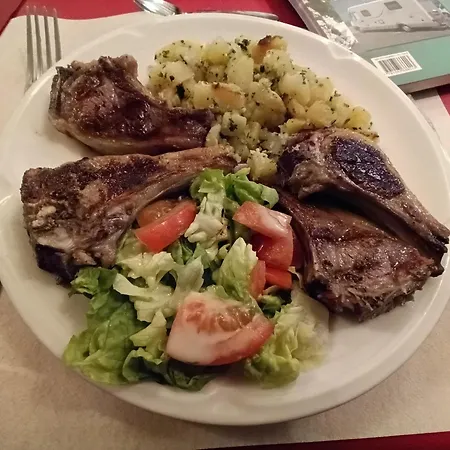 Szálloda Logis Restaurant De La Poste 2*